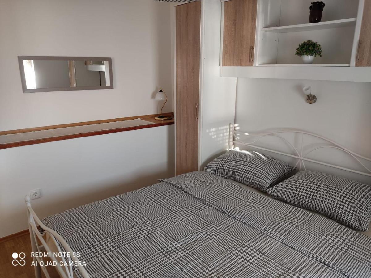 Apartmani Iva Sveti Juraj Buitenkant foto